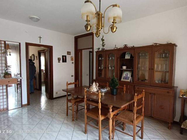 Appartamento in vendita a Marche, Macerata