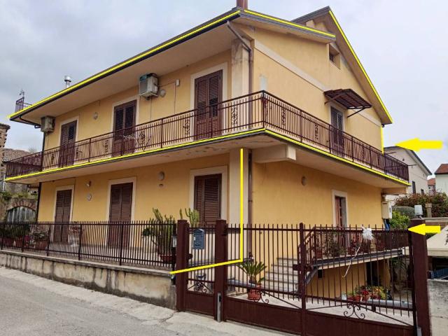 Appartamento in vendita a Moiano, Campania