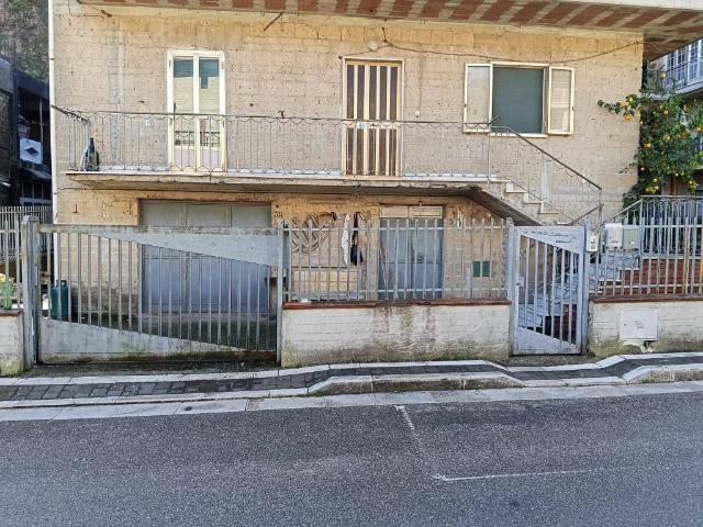 Appartamento in vendita a Moiano, Campania