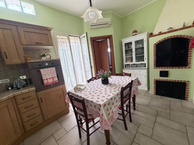 Appartamento in vendita a Mola di Bari, Bari