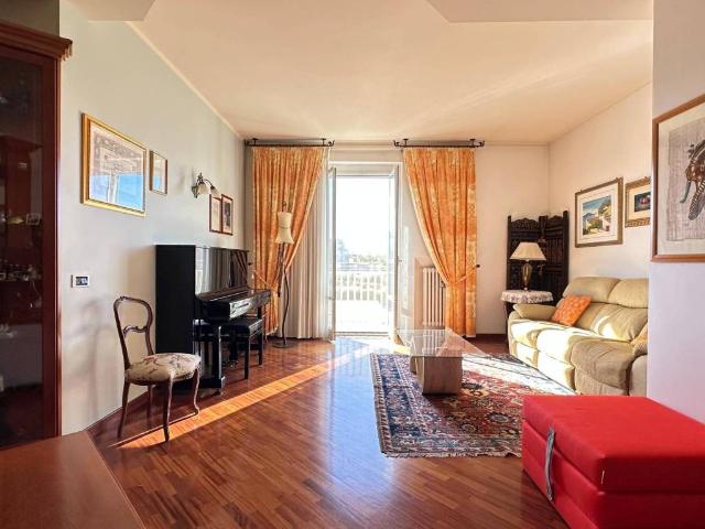 Appartamento in vendita a Puglia, Bari