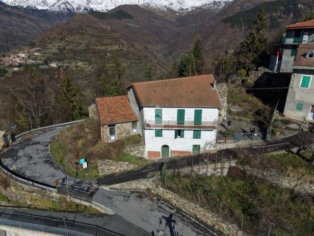 Appartamento in vendita a Molini Di Triora, Liguria