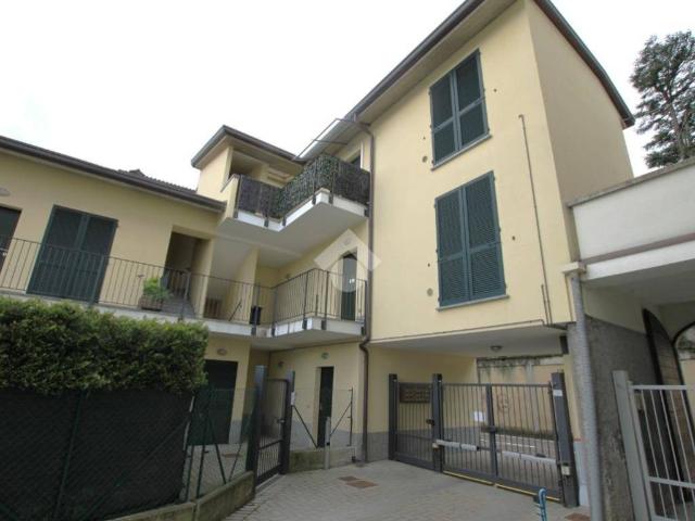Appartamento in vendita a Molteno, Lombardia
