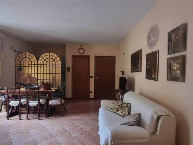 Appartamento in vendita a Mombercelli, Asti
