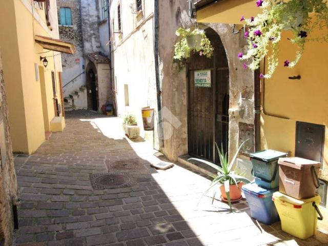 Appartamento in vendita a Mompeo, Lazio