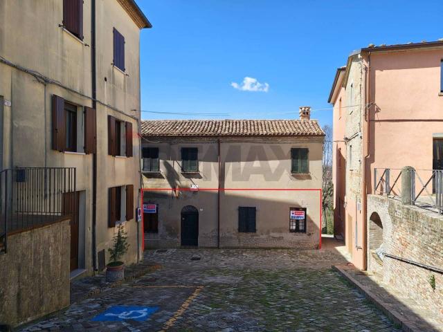 Appartamento in vendita a Mondaino, Reggio Emilia