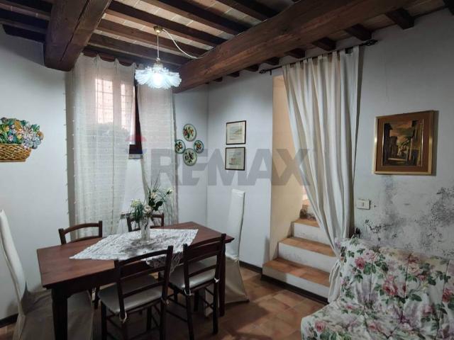 Appartamento in vendita a Mondaino, Reggio Emilia