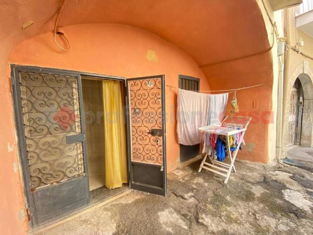 Appartamento in vendita a Mondragone, Campania