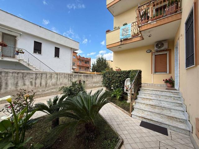 Appartamento in vendita a Mondragone, Campania