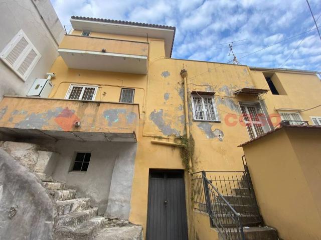 Appartamento in vendita a Mondragone, Campania