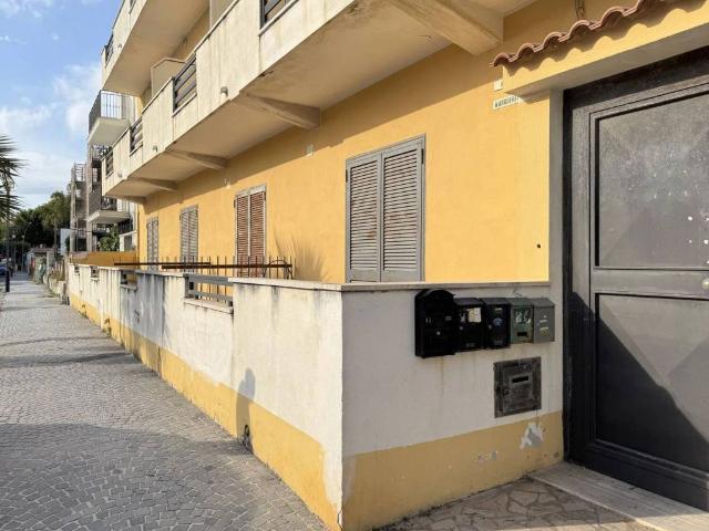 Appartamento in vendita a Mondragone, Campania