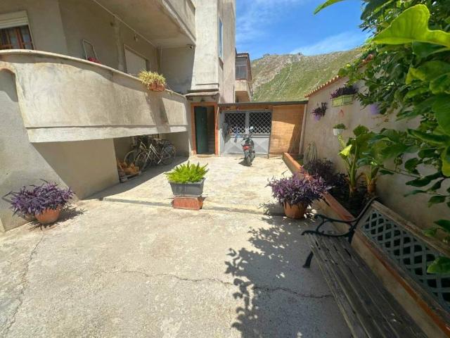 Appartamento in vendita a Mondragone, Campania