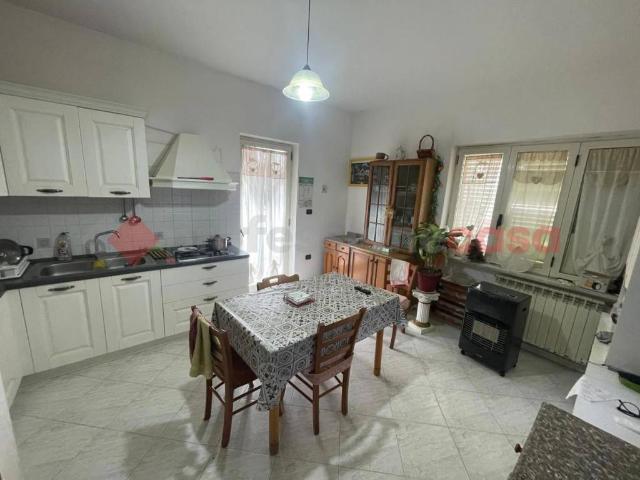 Appartamento in vendita a Mondragone