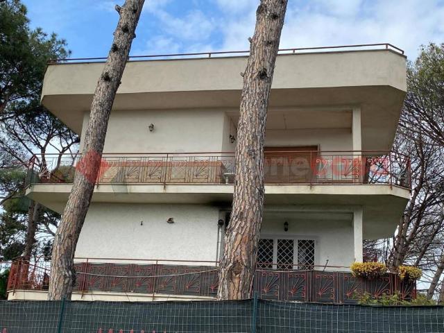 Appartamento in vendita a Mondragone, Campania