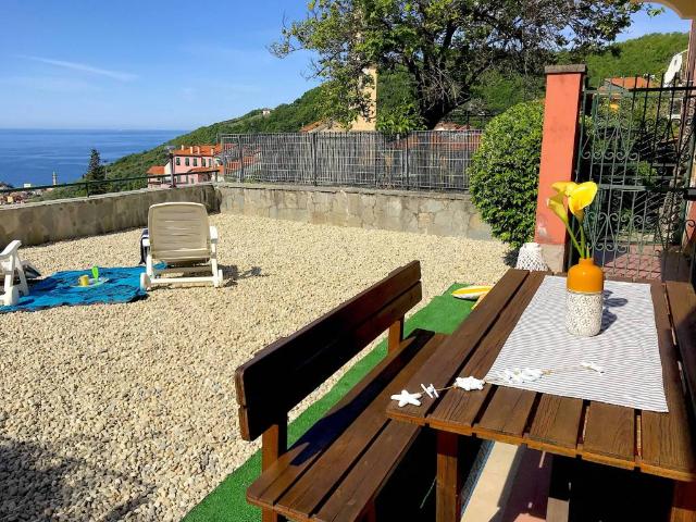 Appartamento in vendita a Moneglia, Liguria