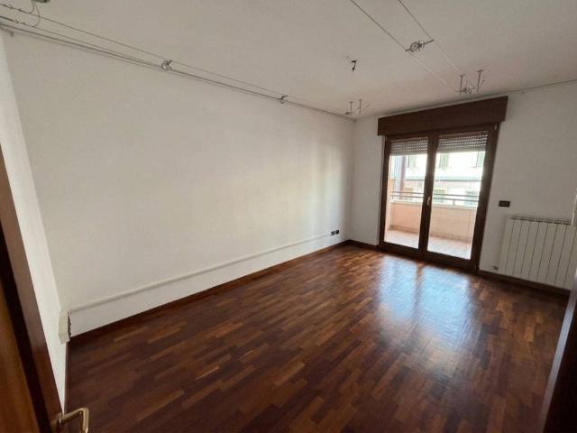 Appartamento in vendita a Monfalcone, Friuli-Venezia Giulia