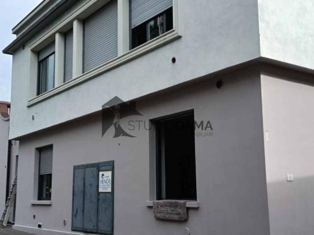 Appartamento in vendita a Moniga Del Garda, Lombardia