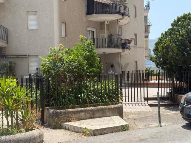 Appartamento in vendita a Villaggio Santa Rosalia, Monreale