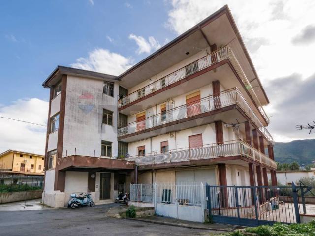 Appartamento in vendita a Aquino, Monreale