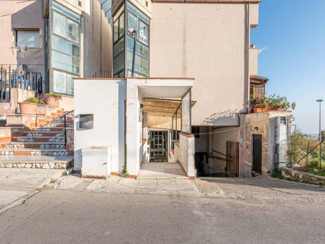 Appartamento in vendita a Villaggio Santa Rosalia, Monreale