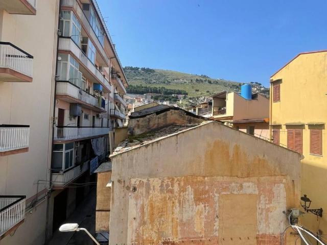 Appartamento in vendita a Aquino, Monreale