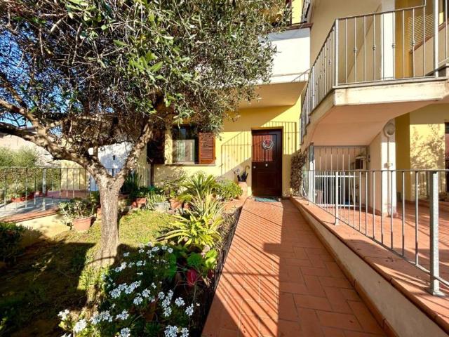 Appartamento in vendita a Le Case, Montevettolini