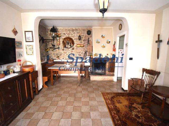 Appartamento in vendita a Montevettolini