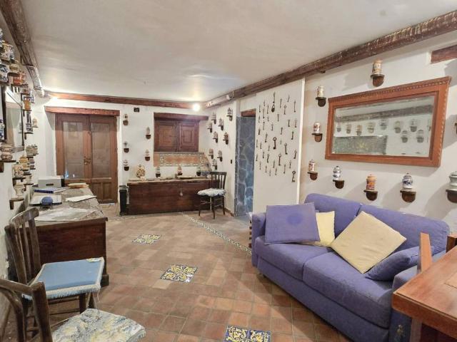 Appartamento in vendita a Montalbano Elicona, Sicilia