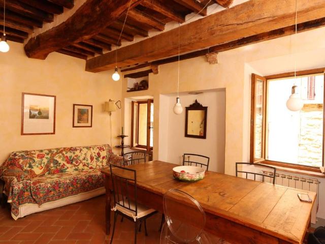 Appartamento in vendita a Montalcino, Toscana