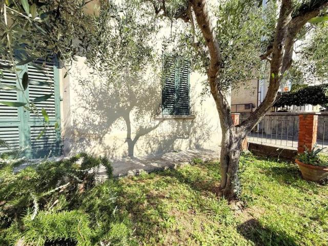 Appartamento in vendita a Tobbiana, Montale