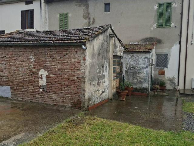 Appartamento in vendita a Tobbiana, Montale