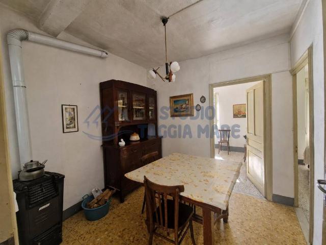 Appartamento in vendita a Carpasio, Liguria