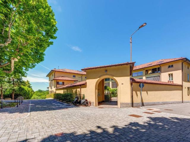 Appartamento in vendita a Montano Lucino, Lombardia