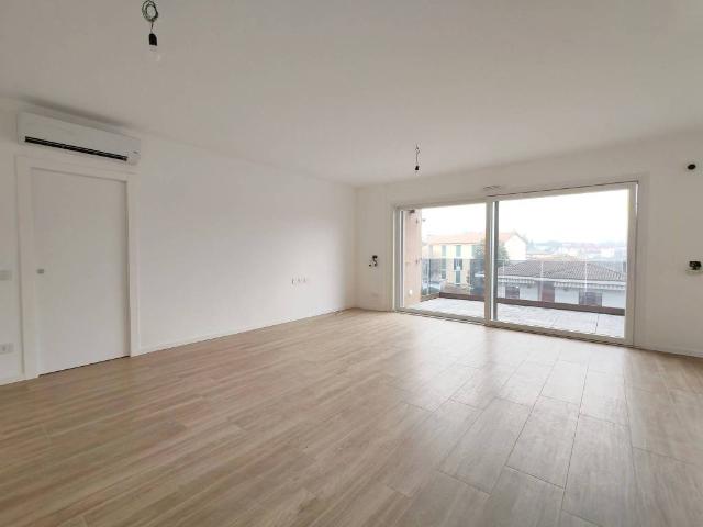 Appartamento in vendita a Montano Lucino, Lombardia