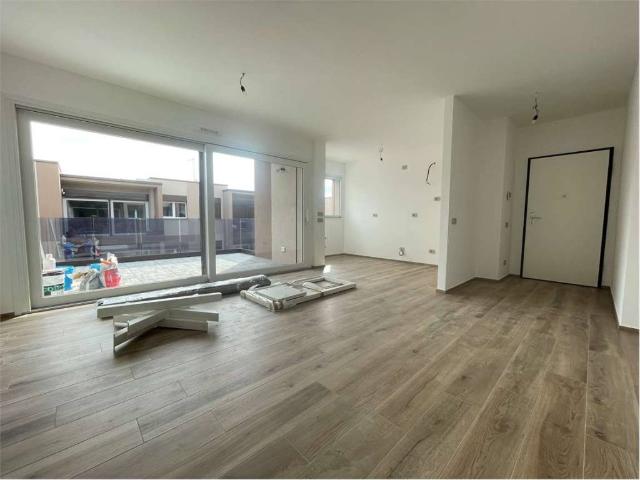 Appartamento in vendita a Montano Lucino, Lombardia