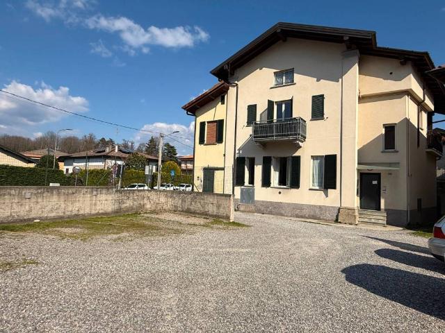 Appartamento in vendita a Lucino, Montano Lucino