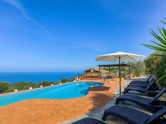 Villa Indipendente in vendita a Monte Argentario, Cala Moresca