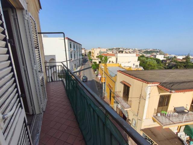 Appartamento in vendita a Monte Di Procida, Campania