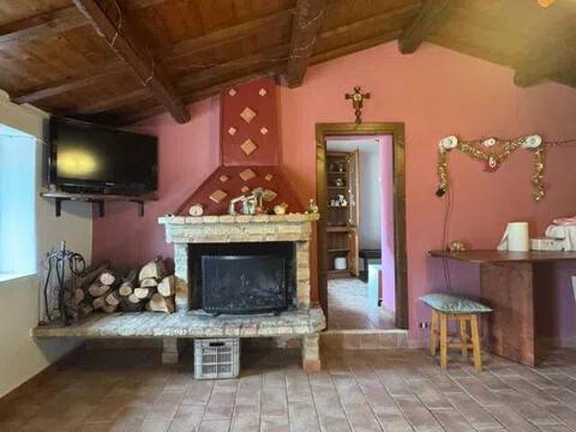 Appartamento in vendita a Montebello Di Bertona, Abruzzo