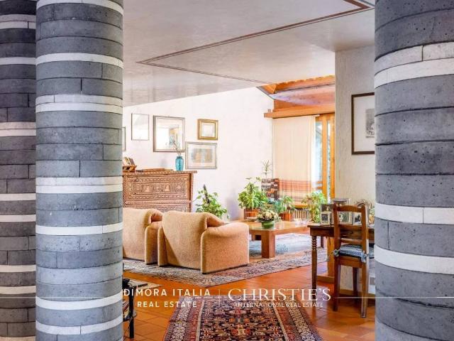 Villa Indipendente in vendita a Montebelluna, Veneto