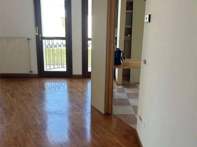 Appartamento in vendita a Montebelluna, Veneto