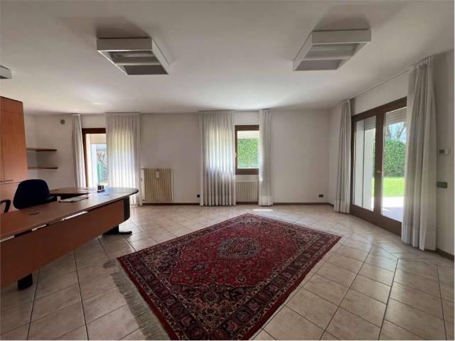 Appartamento in vendita a Centro, Montebelluna