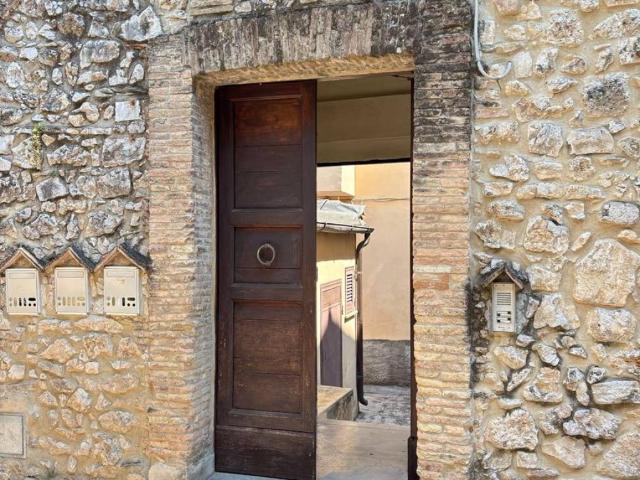 Appartamento in vendita a Montebuono, Lazio