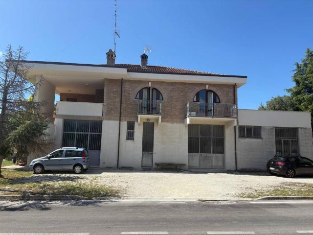 Appartamento in vendita a Marche, Macerata
