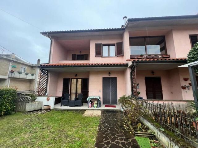 Villa Indipendente in vendita a Montecastrilli, Umbria