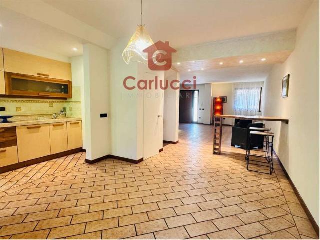 Villa Indipendente in vendita a Montecatini Terme, Toscana