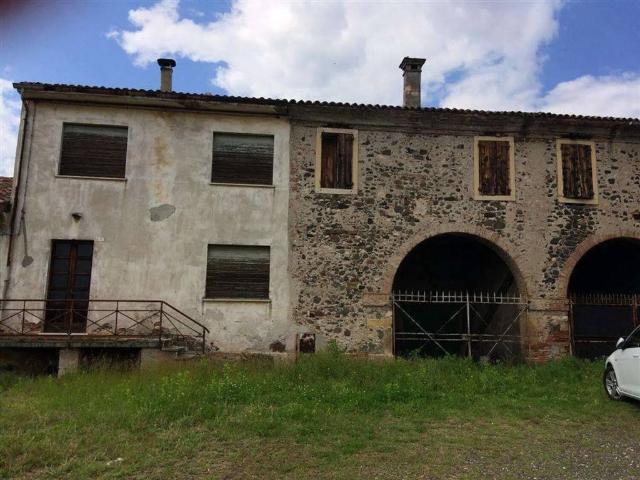Appartamento in vendita a Montecchia Di Crosara, Veneto