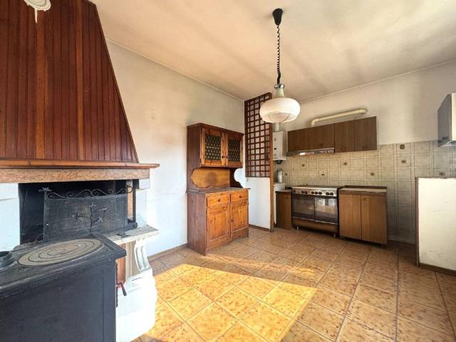 Appartamento in vendita a Montecchia Di Crosara, Veneto