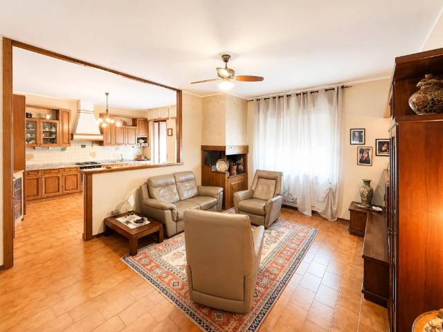 Appartamento in vendita a Montecchia Di Crosara, Veneto