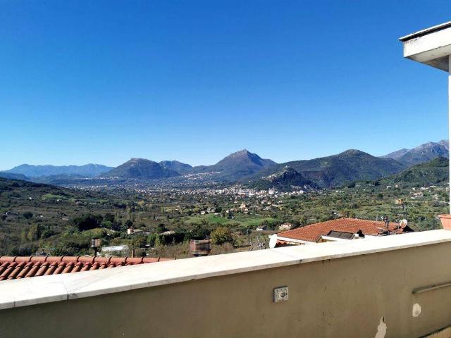 Appartamento in vendita a Montecorvino, Campania